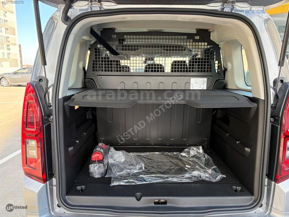 ÜSTAD MOTORS OPEL COMBO 1.5 DİZEL ESSENTİAL SIFIR TAMAMINA KREDİ