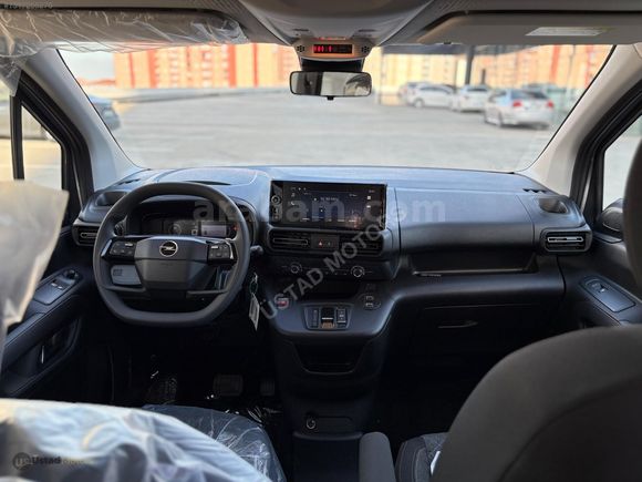 ÜSTAD MOTORS OPEL COMBO 1.5 DİZEL ESSENTİAL SIFIR TAMAMINA KREDİ