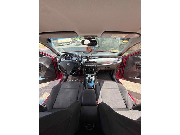 Değişensiz / 2013 Giulietta Distinctive
