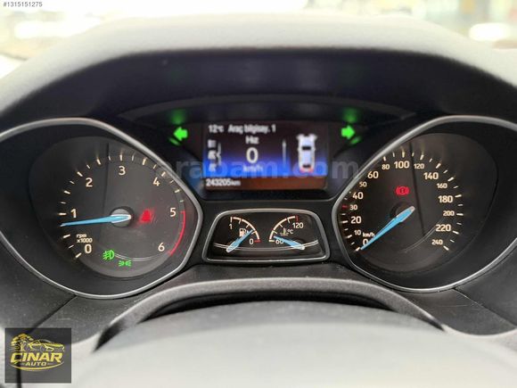ÇINAR AUTO'DAN FUL BAKIMLI EN DOLUSU FOCUS 3.5