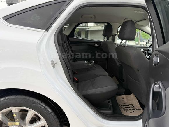 HATASIZ AYARINDA 2017 FORD FOCUS FULL PAKET