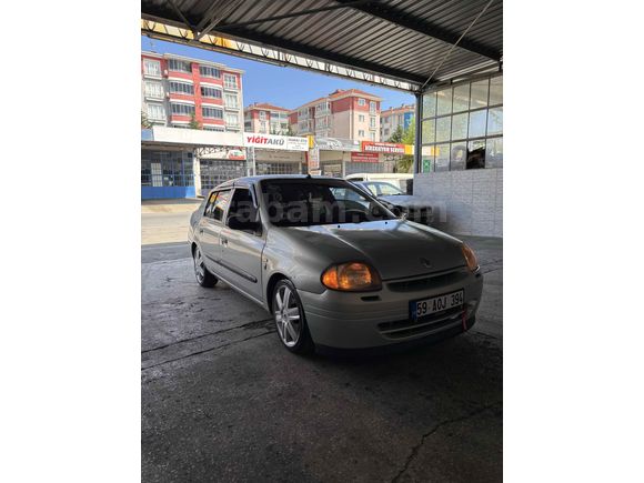 Sahibinden Renault Clio 1.4 RNA 2001 Model  234.650 km Gri (metalik)
