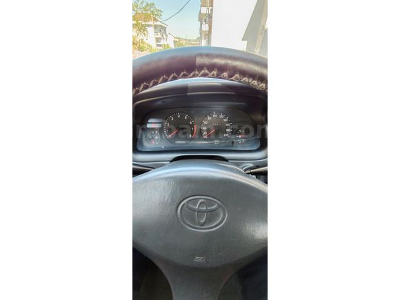 Toyota Corolla 1.3 XL 93 Klimalı Safkan Benzin