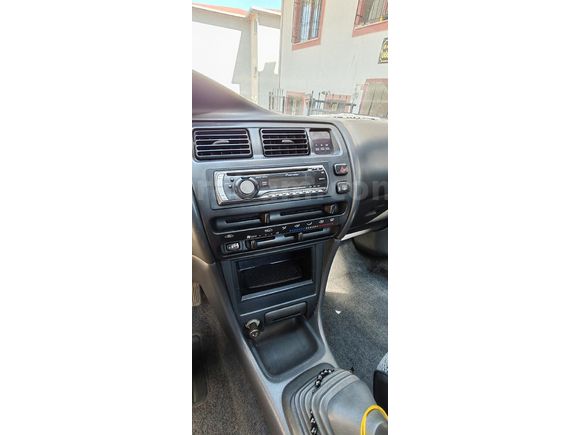 Toyota Corolla 1.3 XL 93 Klimalı Safkan Benzin