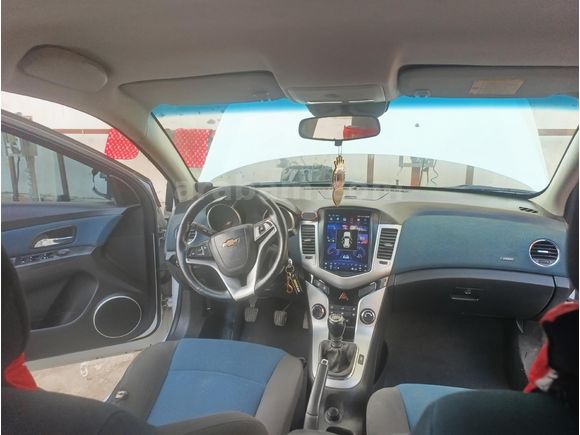 Sahibinden Chevrolet Cruze 1.6 Design Edition Plus 2011 Model  240.000 km Beyaz