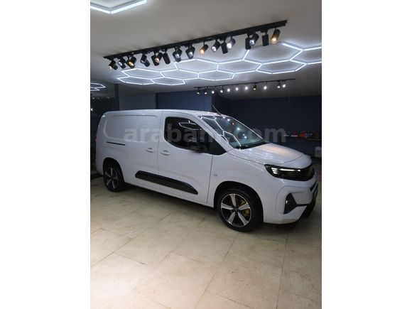Sahibinden Opel Combo 1.5 CDTI Ultimate XL 2024 Model