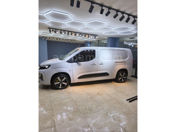 Sahibinden Opel Combo 1.5 CDTI Ultimate XL 2024 Model