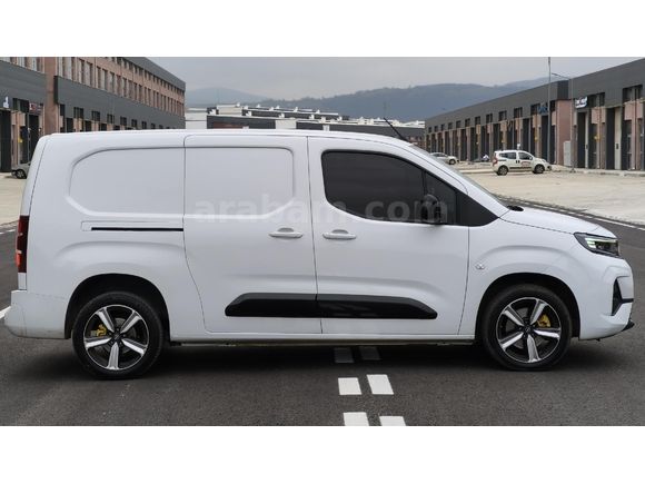 Sahibinden Opel Combo 1.5 CDTI Ultimate XL 2024 Model