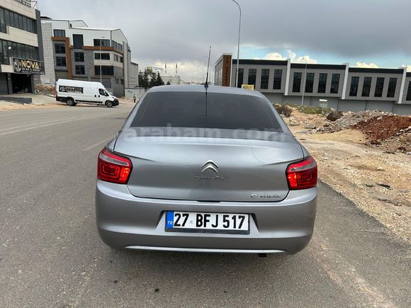 SAHİBİNDEN TEMİZ ARABA