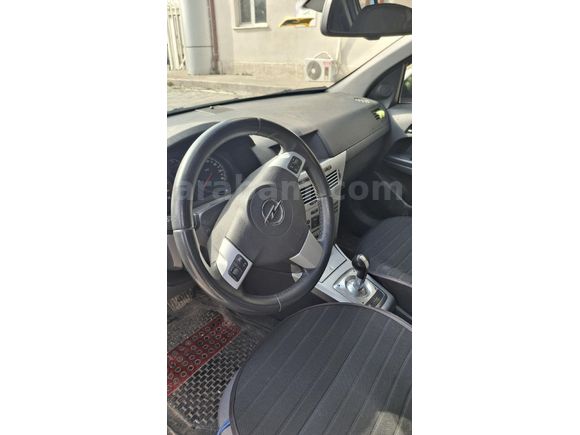 Otomatik 1.6 Opel Astra 152bin km 2012 Model Konya