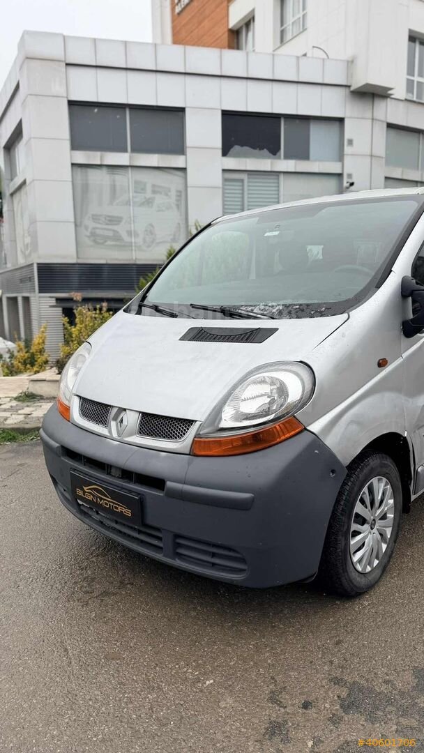 Galeriden Renault Trafic 1.9 DCI Comfort 2006 Model İstanbul 400.000 km Gri 2