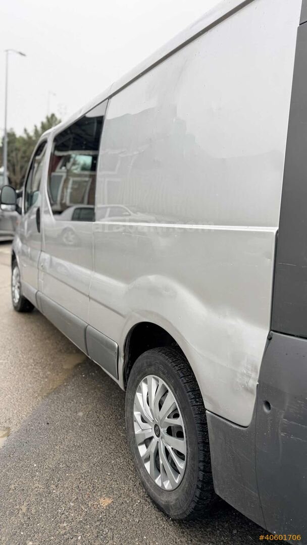 Galeriden Renault Trafic 1.9 DCI Comfort 2006 Model İstanbul 400.000 km Gri 3