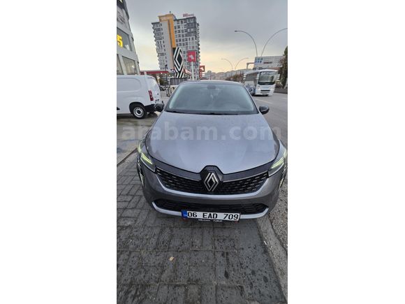Sahibinden Renault Clio 1.0 TCe Evolution 2023 Model