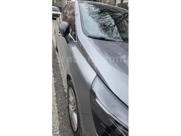 Sahibinden Renault Clio 1.0 TCe Evolution 2023 Model
