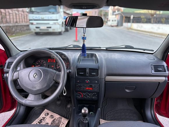 Sahibinden Renault Clio 1.2 Authentique 2004 Model