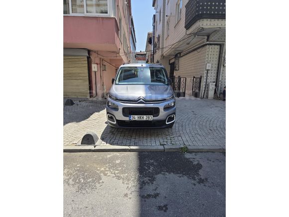 Sahibinden Citroen Berlingo 1.5 BlueHDI Feel Bold 2023 Model  22000 km Gri (metalik)