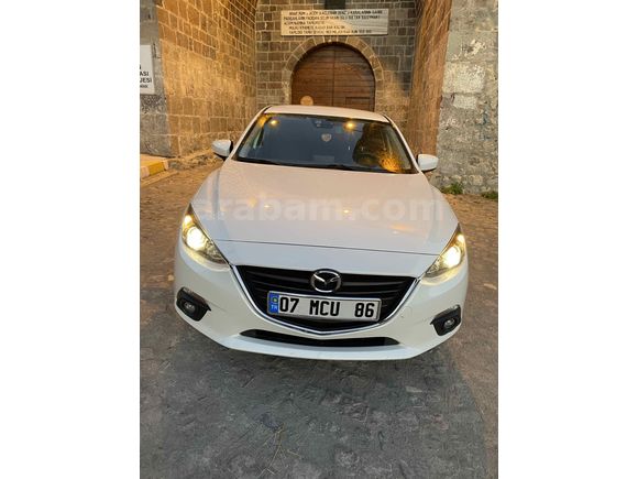 Sahibinden Mazda 3 1.5 SkyActive-G Reflex 2015 Model 