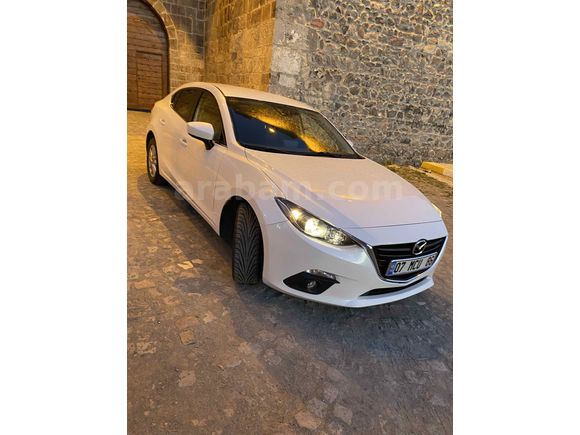 Sahibinden Mazda 3 1.5 SkyActive-G Reflex 2015 Model 