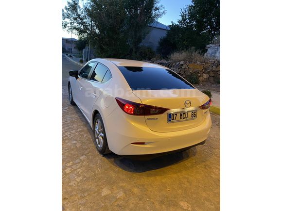 Sahibinden Mazda 3 1.5 SkyActive-G Reflex 2015 Model 