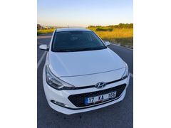 Sahibinden Hyundai i20 1.2 MPI Elite 2015 Model  103.000 km Beyaz