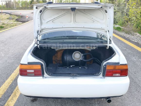 TOYOTA COROLLA 1.3 XL EFASANE KASA