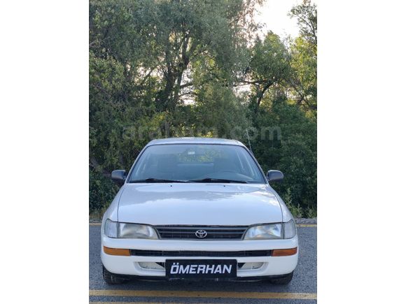 TOYOTA COROLLA 1.3 XL EFASANE KASA