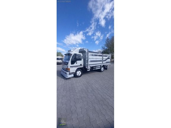 Özen Otomotiv'den Damperli Isuzu NPR 2000