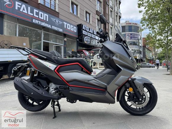 ERTUĞRUL MOTORDAN REGAL RAPTOR X-SUV 250 MAXİ SCOOTER