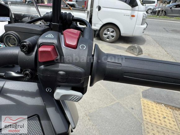 ERTUĞRUL MOTORDAN REGAL RAPTOR X-SUV 250 MAXİ SCOOTER