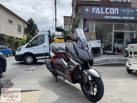 ERTUĞRUL MOTORDAN REGAL RAPTOR X-SUV 250 MAXİ SCOOTER