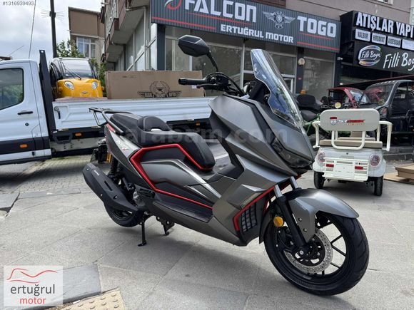 ERTUĞRUL MOTORDAN REGAL RAPTOR X-SUV 250 MAXİ SCOOTER