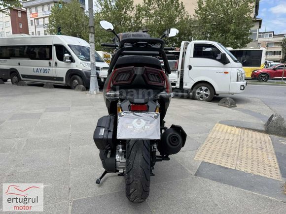 ERTUĞRUL MOTORDAN REGAL RAPTOR X-SUV 250 MAXİ SCOOTER
