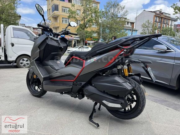 ERTUĞRUL MOTORDAN REGAL RAPTOR X-SUV 250 MAXİ SCOOTER