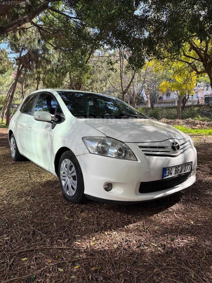 Galeriden Toyota Auris 1.4 D-4D Comfort Extra 2012 Model Antalya 336.000 km Beyaz 6