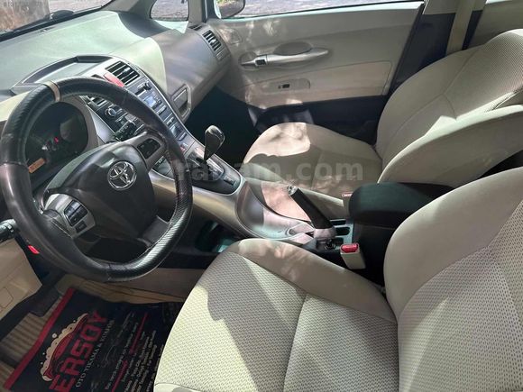 2012 Model Toyota Auris Otomatik