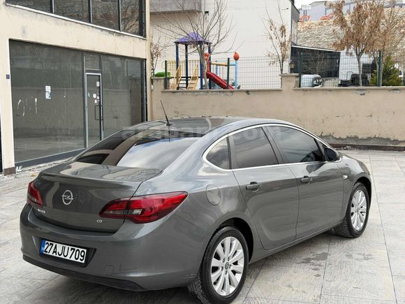2017 model 1.6 dizel otomatik ASTRA