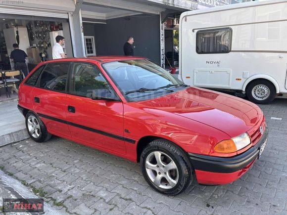 GALERİ NİHAT'DAN OPEL ASTRA