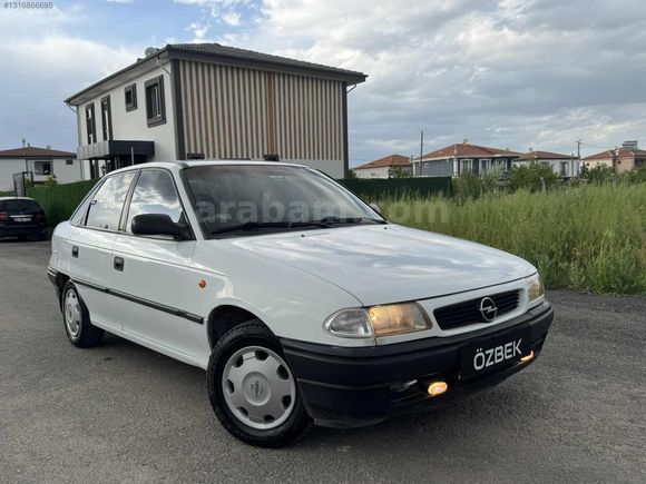 152 BİNDE HATASIZ BOYASIZ EMSALSİZ KONDİSYONDA KUPON ASTRA SEDAN
