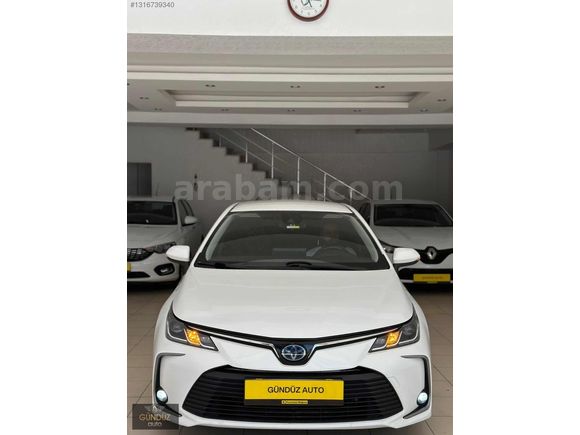 2021 COROLLA 1.8 HYBRİD DREAM 114BİNKM DE YETKİLİ SERVİS BAKIMLI