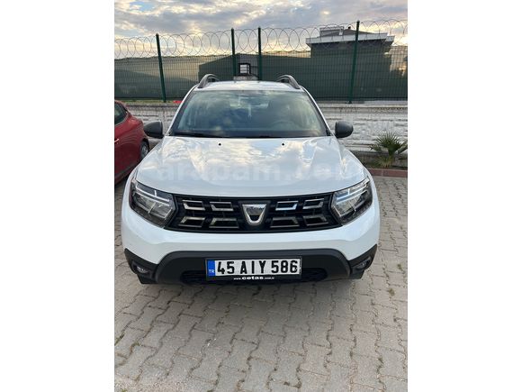 Öğretmenden servis bakımlı yakıt cimrisi Dacia Duster