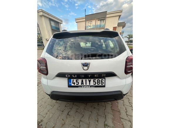 Öğretmenden servis bakımlı yakıt cimrisi Dacia Duster