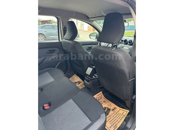 Öğretmenden servis bakımlı yakıt cimrisi Dacia Duster