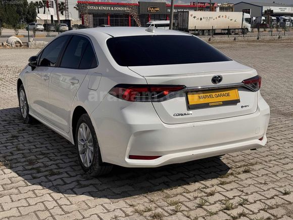 2025 SADECE 14 BİN KM COROLLA HİBRİT