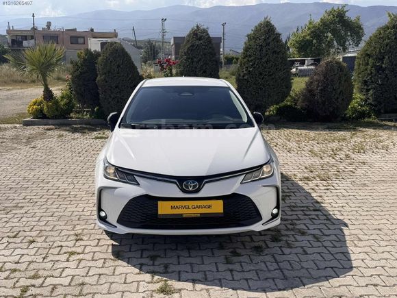 2025 SADECE 14 BİN KM COROLLA HİBRİT