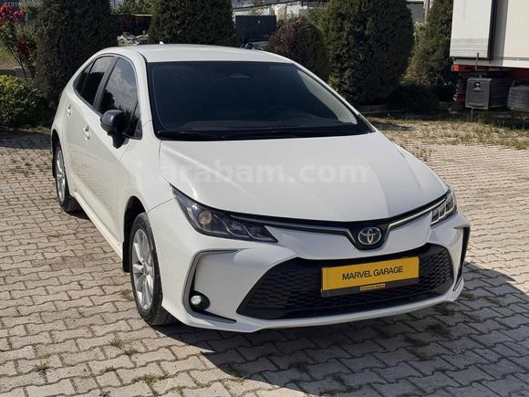 2025 SADECE 14 BİN KM COROLLA HİBRİT