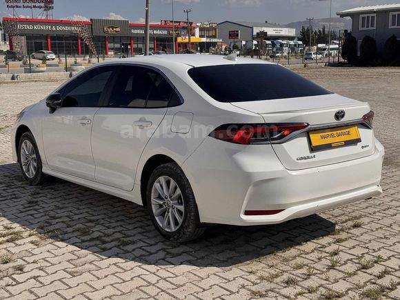 2025 SADECE 14 BİN KM COROLLA HİBRİT