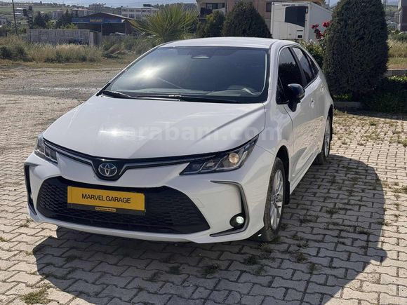 2025 SADECE 14 BİN KM COROLLA HİBRİT