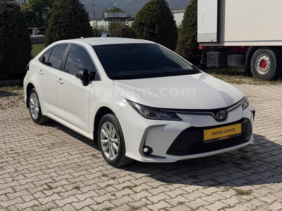 2025 SADECE 14 BİN KM COROLLA HİBRİT