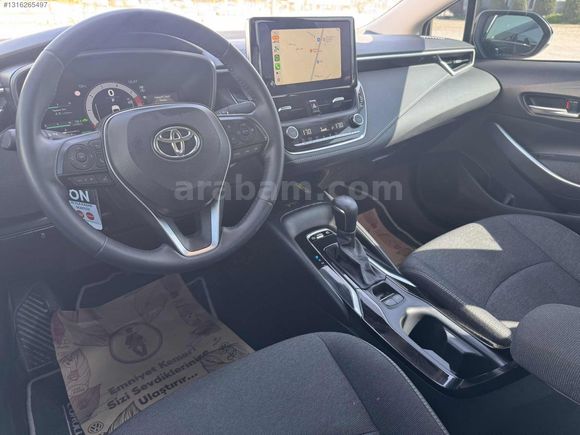 2025 SADECE 14 BİN KM COROLLA HİBRİT