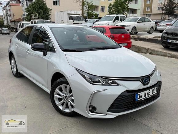 HATASIZ DEĞİŞENSİZ 2025 COROLLA 1.8 HYBRID OTOMATİK DREAM